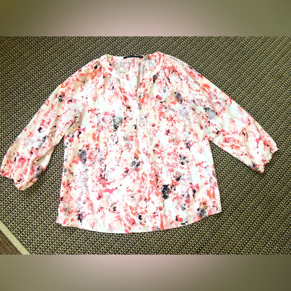 Ivanka Trump Watercolor Abstract Floral Long Sleeve Pullover Blouse Top Tunic